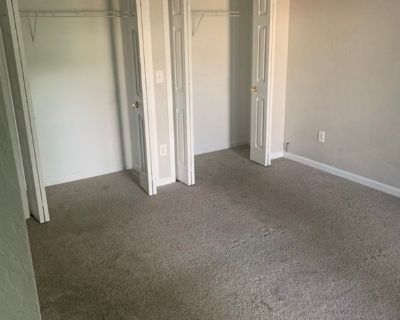 Unfurnished Room for Rent - USF Room for Rent. All Utilities Included