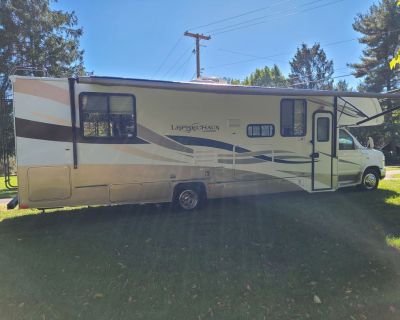 2013 Coachmen Leprechaun 319DS