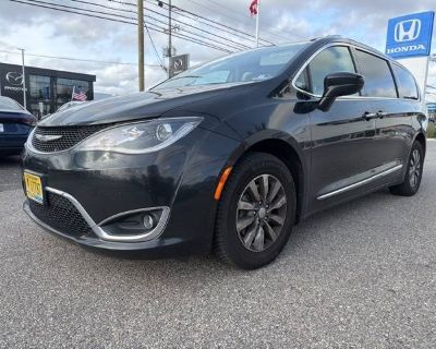 Used 2019 Chrysler Pacifica Touring L Plus