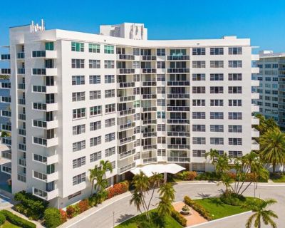 2800 N Flagler Dr Apt 612. Enjoy spectacular floor to ceiling sunset views from this spacious 1 bd/1b beauty, or sunrises by the pool at this mid-century intracoastal front building. Hurricane impact windows and floor to ceiling sliding glass doors, adorned with beautiful remote controlled shades and Mac Fabric drapes. Very well maintained and furnished unit with fresh paint and wallpaper. Outd...