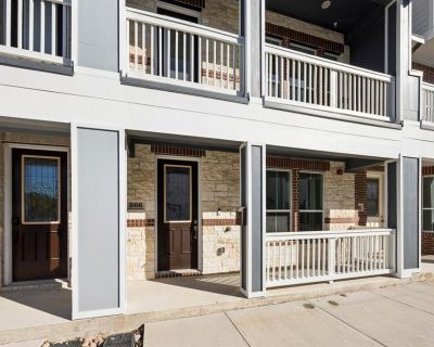 3 Bedroom 3BA 2109 ft Single Family House For Rent in Lewisville, TX