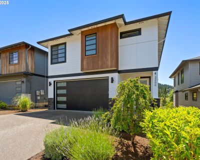 4 Bedroom 2BA 1780 ft Single Family House For Sale in Gresham, OR