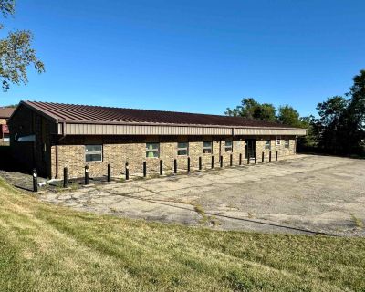 6000 ft Commercial Property For Sale in Lancaster, WI