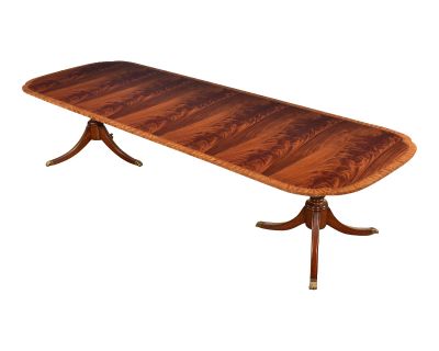 Leighton Hall Showroom Sample - Traditional Mahogany Scalloped Corner Dining Table