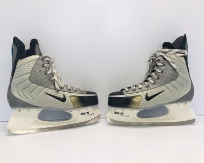 Hockey Skates Men's Size 9.5 EE Shoe 8 Skate Size Double Wide Like New