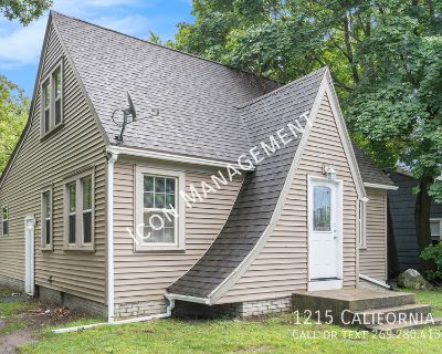 1215 California Ave. PRE-LEASING FOR AUGUST 2026 OCCUPANCY. Individual student leasing at $550.00/bedroom based on full occupancy. CUTE, CUTE, CUTE!!! This home is located in the heart of the student housing district and a short distance to WMU campus. The three bedrooms each feature a vanity to assist with those busy mornings fighting for the bathroom. The living room is bright, very spacious ...