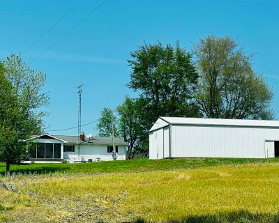 4 Bedroom 2BA 1568 ft Single Family House For Sale in Loogootee, IN