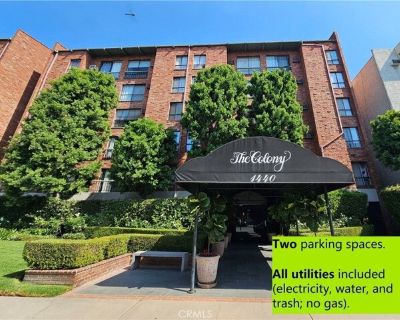 1440 Veteran Ave Apt 529. Gorgeous 2-bedroom, 1-bathroom top-floor condo with high ceiling is located at the heart of Westwood. ALL UTILITIES (power, water and trash) are covered!! 2 tandem parking spaces. 16-foot ceilings with large windows allow light to flood into each room. Open layout is perfect for entertaining. The 2nd bedroom is located upstairs and is an open loft, with spacious closet...