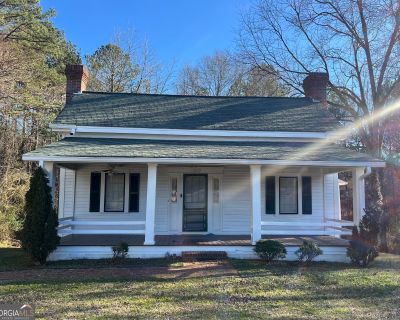 2 Bedroom 1BA 1376 ft Apartment For Rent in Douglasville, GA