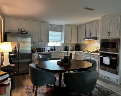 Furnished Room for Rent - Central Austin, Windsor Hills Home, Cozy, Quiet, M