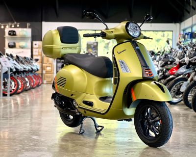 2023 Vespa GTS Super 300 Sport