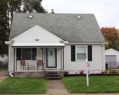 14383 Mercedes. Property for Rent in Redford, MI for $1,625 with 3 bedrooms and 1 full bath. This 1,055 square foot property was built in 1950 on a lot size of 0.16.. Location, Location, Location, Two blocks East of Inkster Road and Four houses South of Western Golf Course. Move in condition, Newer Kitchen, Newer Bath, Newer Furnace, Newer Central Air, Newer Hot Water Heater, and Newer Windows....