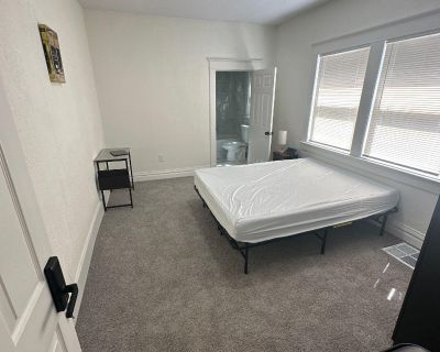 Room for Rent in