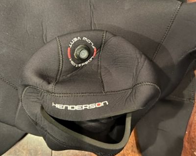 Henderson Thermoprene Pro Hooded Semi-Dry Jumpsuit - Medium men s, $450 plus the ride from Los Angeles area.