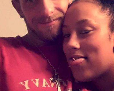 Looking for rooms to rent, couple, dog, near lakeforest mall.