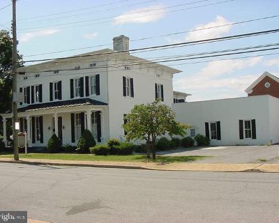 2 Bedroom 1BA 1720 ft Apartment For Rent in Front Royal, VA