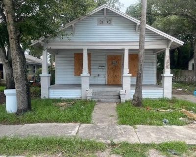 Preston St S, Saint Petersburg, Home For Sale