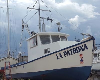 35 ft Shrimp boat with Texas Bait License