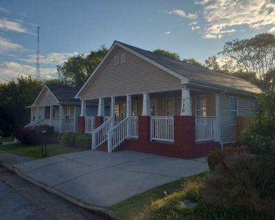 3 Bedroom 2BA 1184 ft Pet-Friendly Apartment For Rent in Chattanooga, TN