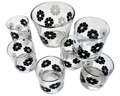 1960s Mod Daisy Mid-Century Cocktail Glasses & Matching Ice Bucket - Set of 7