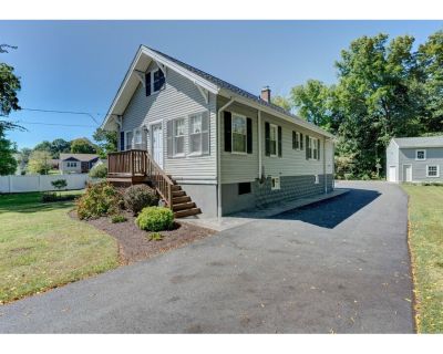 3 Bedroom 1BA 1338 ft² Residential For Sale in Meriden, CT