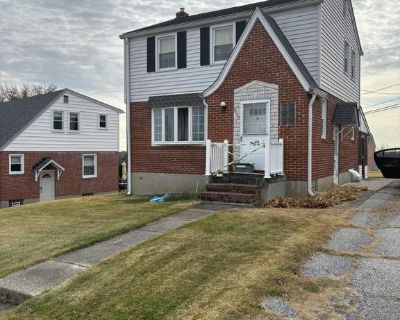 3 Bedroom 1BA 1392 ft Single Family House For Sale in Baltimore, MD