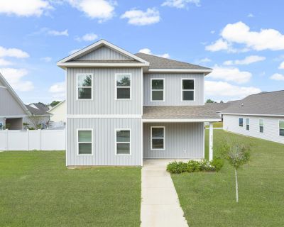 4 Bedroom 2BA 2029 ft Pet-Friendly House For Rent in Freeport, FL