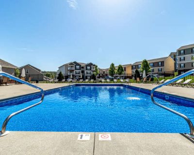 3 Bedroom 3.5BA 2400 ft Furnished Pet-Friendly Apartment For Rent in Bridgeport, WV