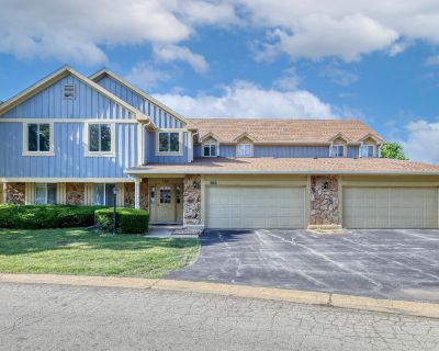 2 Bedroom 2BA 1058 ft Condo For Sale in Aurora, IL