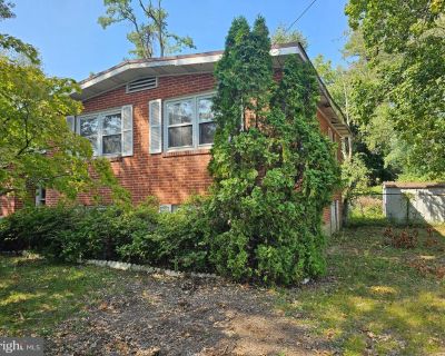 3 Bedroom 1BA 2463 ft Single Family House For Sale in Harrisburg, PA