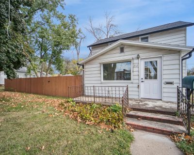 3 Bedroom 1BA 1293 ft Single Family House For Sale in Adel, IA