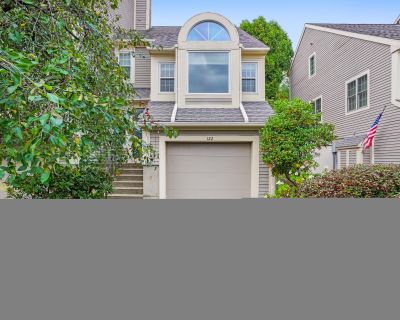 1 Bedroom 1BA 1050 ft Condo For Sale in Trumbull, CT