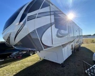 2022 Grand Design Solitude 382WB