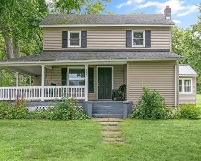 Wayne St, Middlebury, Home For Sale