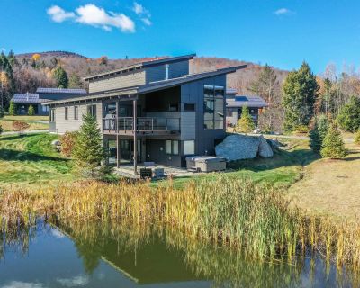 4 Bedroom 3BA 2913 ft Condo For Sale in Stowe, VT