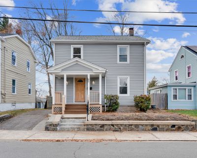 3 Bedroom 1BA 1250 ft Single Family House For Sale in Waterbury, CT