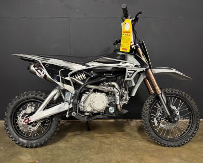 Condition: New, Make: GPX Moto, Model: FSE140S, Year: 2025, Color: GRAY, Dealer: Cyclemax, Phone: 301-869-6629. "Unleash the thrill of the trail with the 2025 GPX FSE140S power, precision, and adventure in one ride!" Cyclemax has this New 2025 GPX FSE140S available. * Our Advertised Sale Price is our best price and is offered to everyone, no need to haggle. * Price Includes all Dealer Processin...