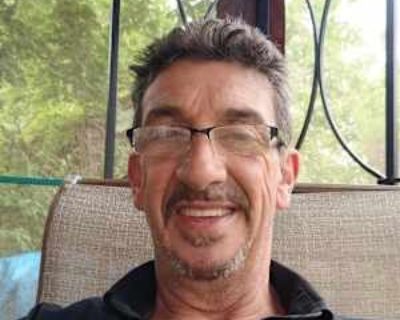 Robert, 66 years, Male. Looking in: Fairhaven, Bristol County, MA