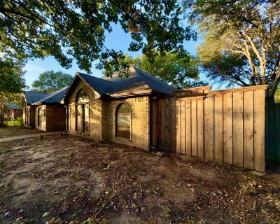 3 Bedroom 2BA 2368 ft Single Family House For Sale in Plano, TX