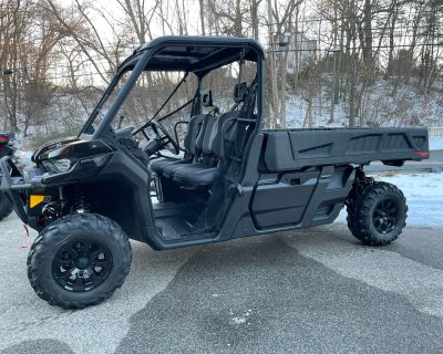 2025 Can-Am Defender PRO XT Utility SxS Tyngsboro, MA