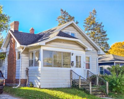 3 Bedroom 1BA 1272 ft Single Family House For Sale in Greece, NY