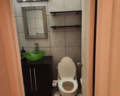 Furnished Room for Rent - Midtown Studio Rental