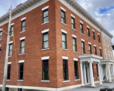 Warren St Unit,hudson, Flat For Rent