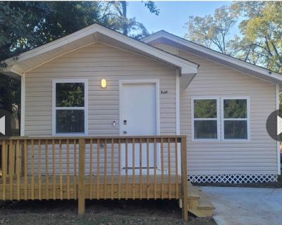 2 Bedroom 1BA 800 ft Single Family House For Sale in Tallahassee, FL