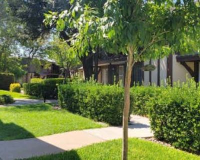 2 Bedroom 2BA 1530 ft Condominium For Sale in EL PASO, TX