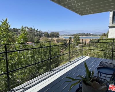 1 Bedroom 1BA 900 ft Apartment For Rent in Los Angeles, CA