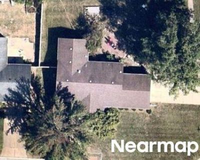 4 Bed 1.5 Bath Bankruptcy Property in Florissant, MO 63033 - Wedgwood Dr W