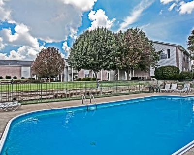 Ozark Plantation. image_url. Verified by Ozark Plantation 3 HRS ago. Prices may vary depending on lease length. We get our prices directly from Ozark Plantation . Studio 1 Bedroom 2 Bedrooms 3 Bedrooms Never miss a deal! Get immediate alerts when prices drop or new units arrive. Turn on alerts 1x1B 1 Bed 1 Bath 730 sqft Starting at $795 Available 1. Pets allowed. 1 Bedroom. 1 Bathroom. 680 ft