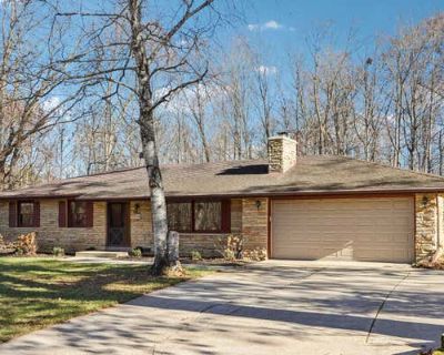 3 Bedroom 2BA 1455 ft Single Family Home For Sale in MENOMONEE FALLS, WI