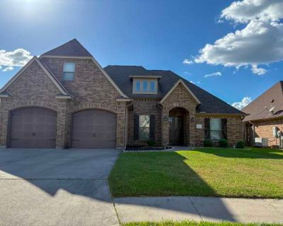 5 Bedroom 3BA 2355 ft Apartment For Rent in Beaumont, TX